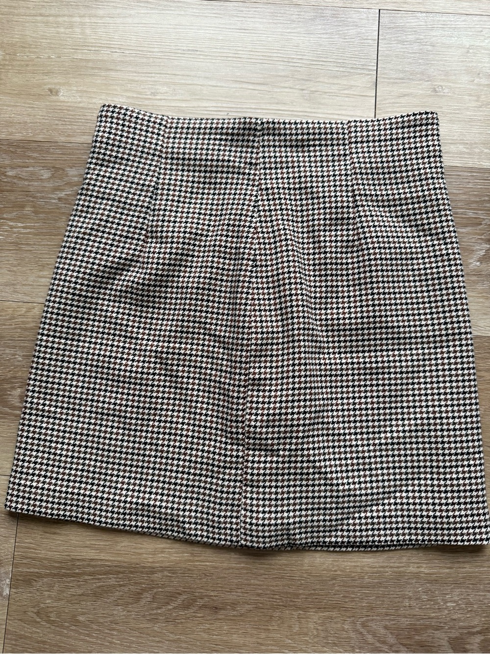 H&M Houndstooth Mini Skirt  Size 6